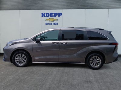 2021 Toyota Sienna LE