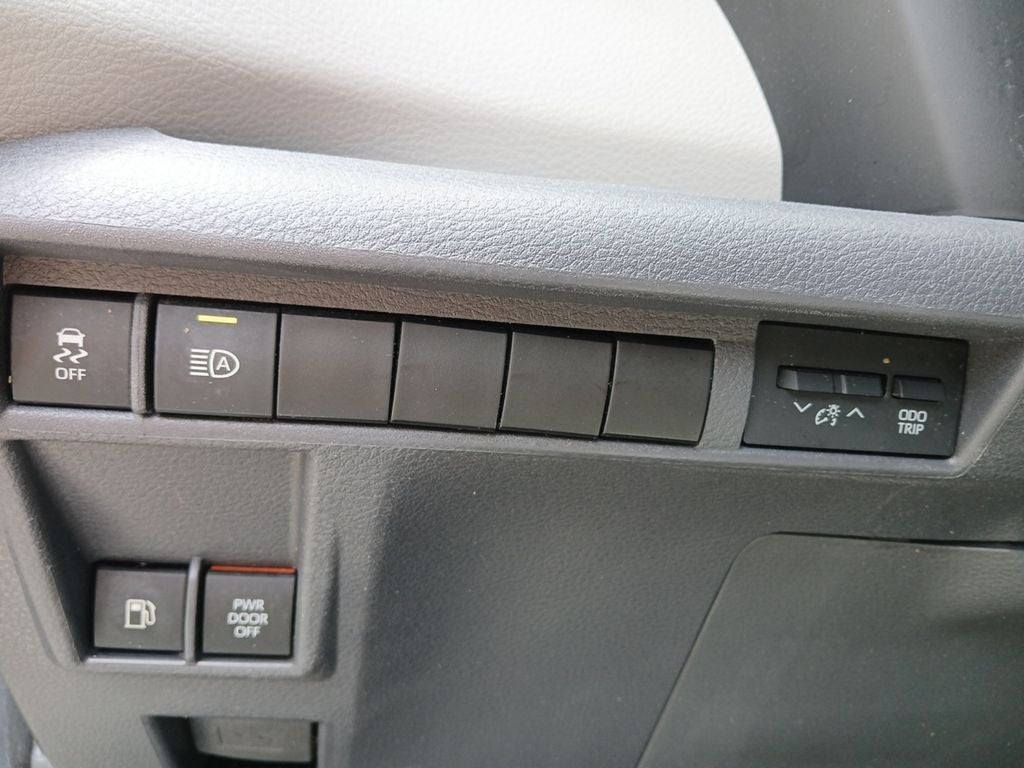 2021 Toyota Sienna LE