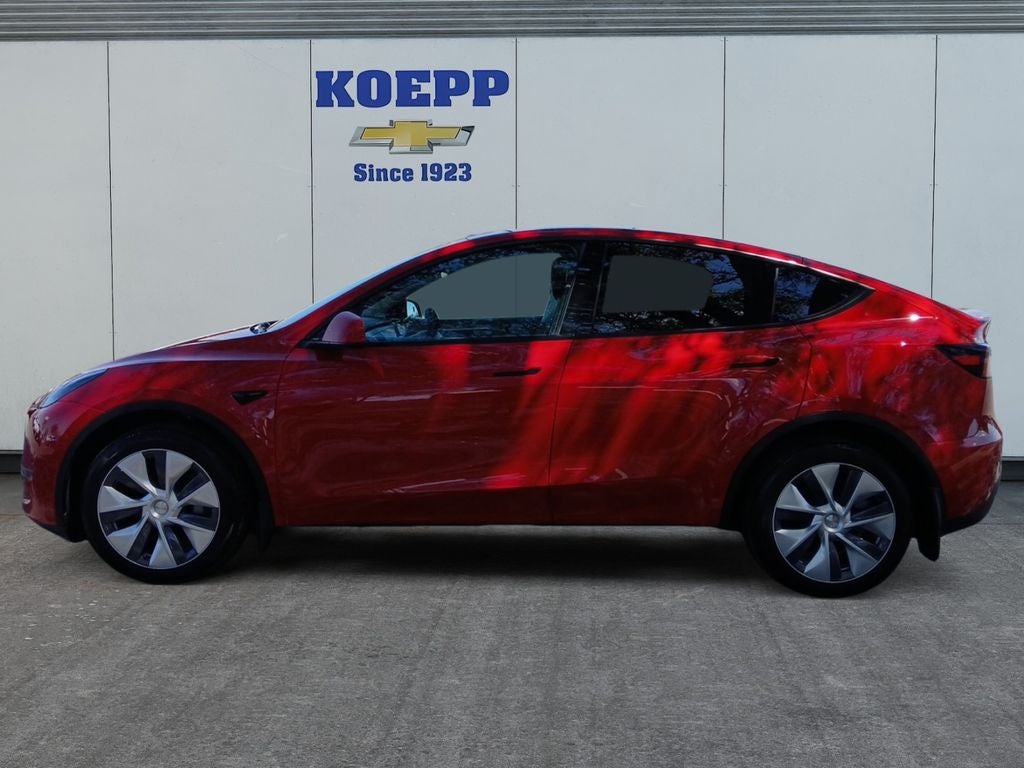 Used 2023 Tesla Model Y Long Range with VIN 7SAYGDEE9PA136634 for sale in La Vernia, TX