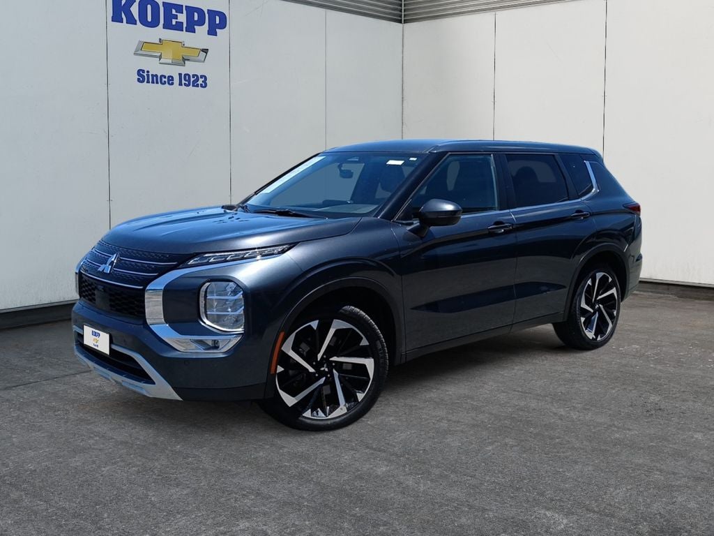 2024 Mitsubishi Outlander SE 2WD's photo