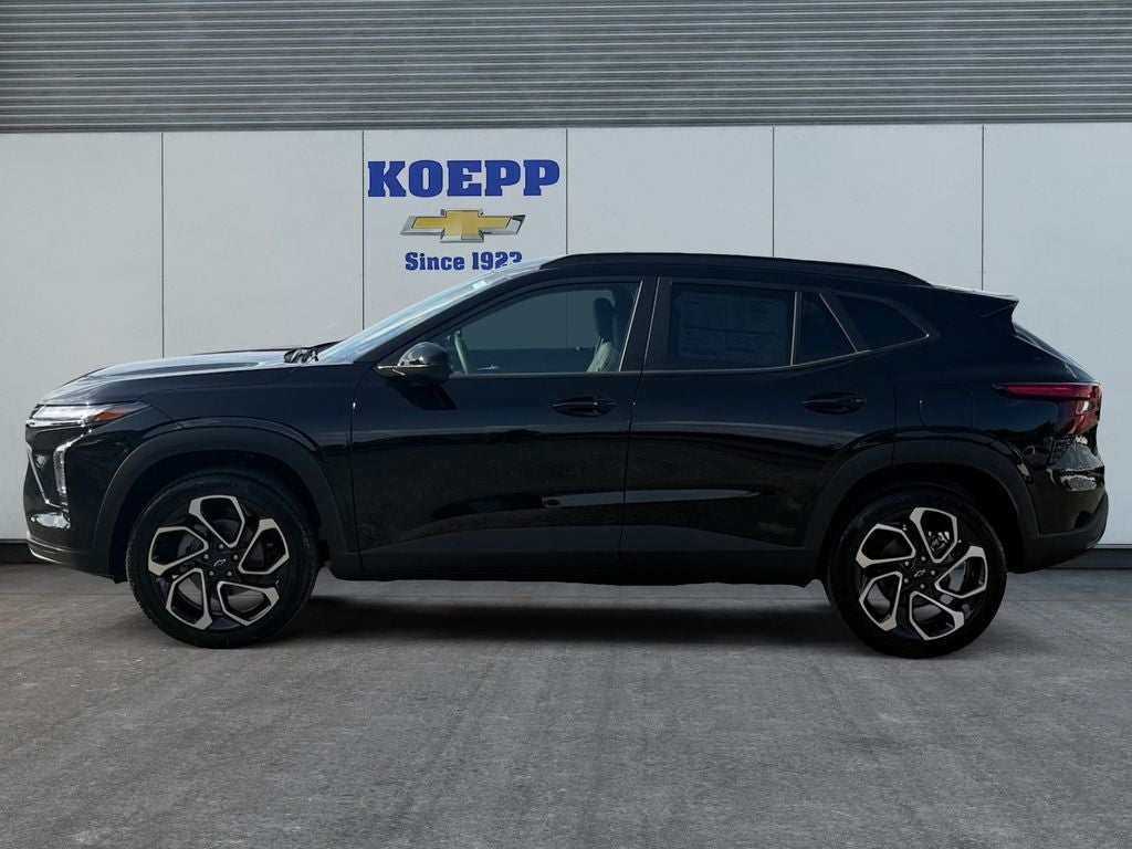 2026 Chevrolet Trax RS - Photo 2